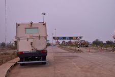 Obelix vor dem “Integrated Border Checkpoint“
