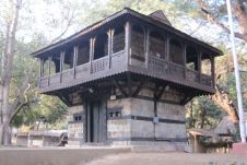 Ein Haus aus Kullu im Himachal Pradesh im indischen Ballenberg