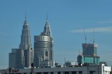 Skyline von K.L. mit den dominierenden Petronas Towers 