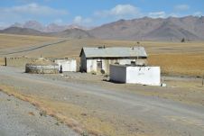 Gehöft mit Jurte am Pamir Highway