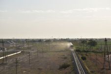 Die Bahnlinie Turkmenabat-Ashgabat bei Bayramaly