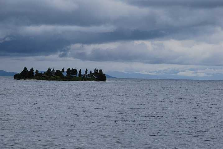 Regenstimmung &uuml;ber dem Kivusee bei Rubona