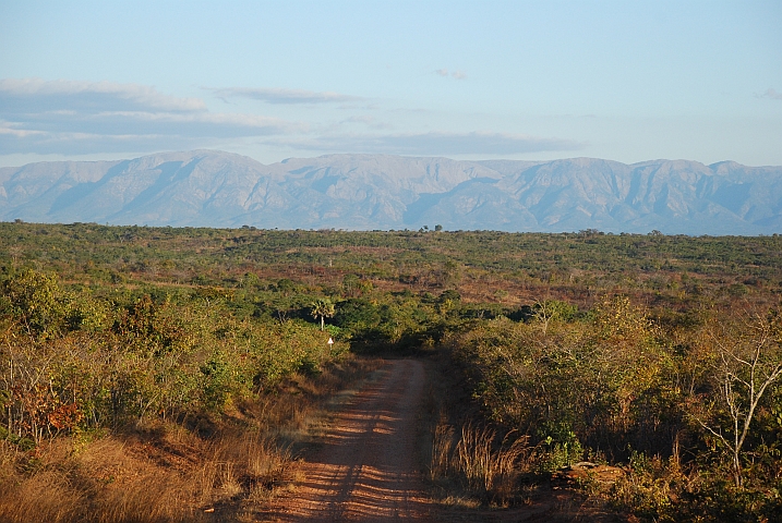 Die &uuml;ber 2&rsquo;000m hohen Mafinga Berge im Grenzgebiet zu Malawi