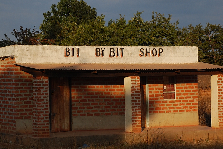 Obwohl der Laden &ldquo;BIT BY BIT SHOP&ldquo; heisst, gibt es hier wohl keine Computer zu kaufen