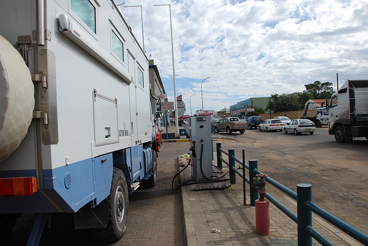 Obelix an der Tankstelle