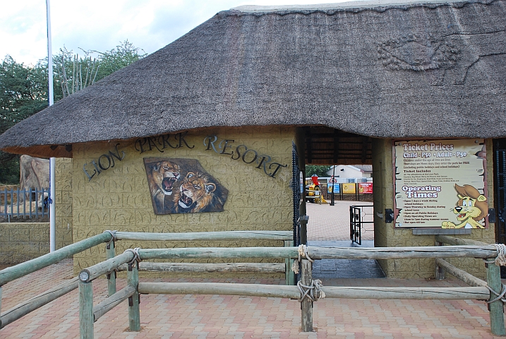 Eingang zum Lion Park