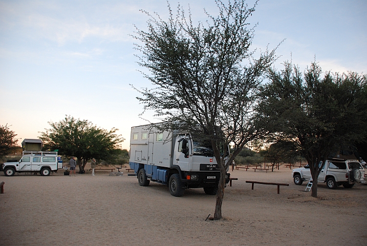 Fr&uuml;hmorgens im Nossob Camp