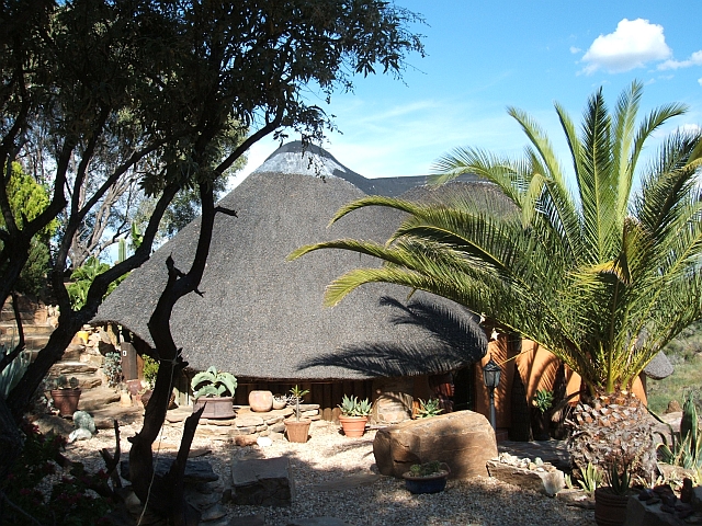 Auch in Namibia l&auml;sst es sich wundersch&ouml;n wohnen