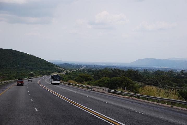 Die kostenpflichtig Autobahn bei Mokopane, fr&uuml;her Potgietersrus
