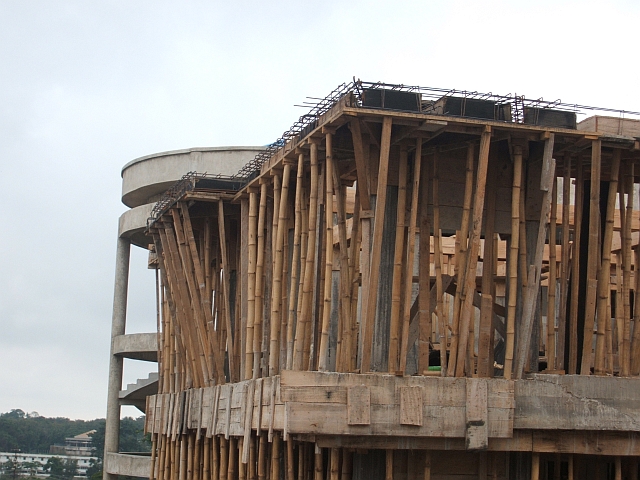 Baukunst, resp. Bauger&uuml;st in Kumasi