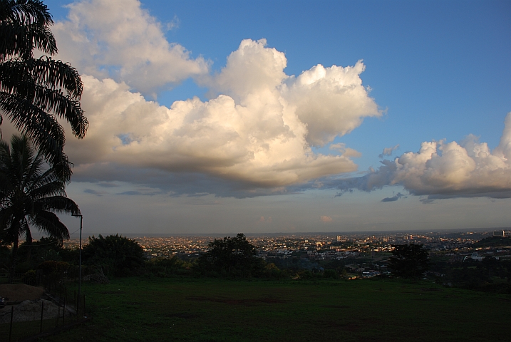 Aussicht vom Mont F&eacute;b&eacute; auf Yaound&eacute;