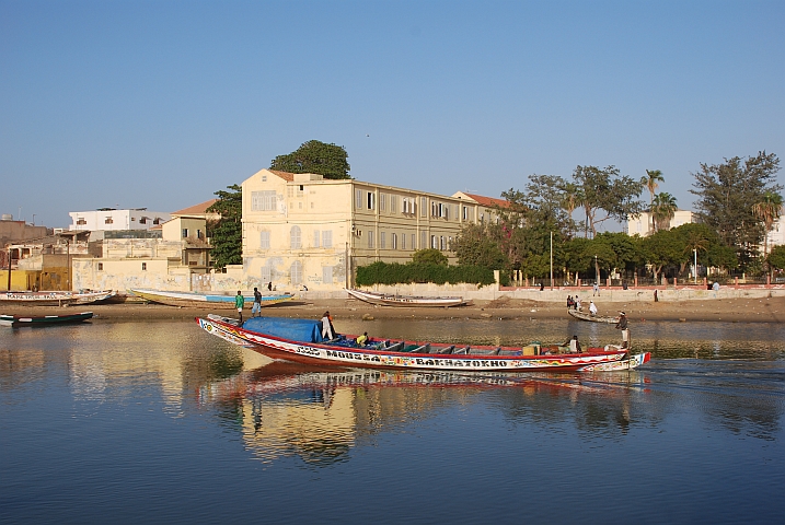 Transportschiff auf dem Senegal-Fluss bei St.&nbsp;Louis