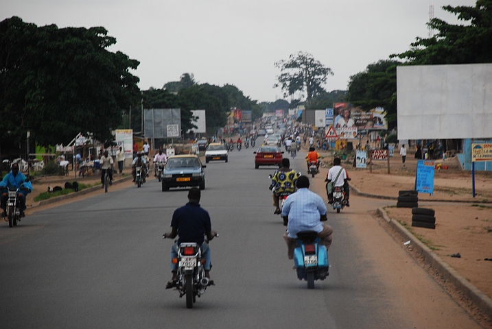 Agglomerationsverkehr kurz vor Lom&eacute;