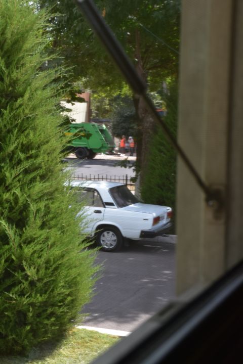 Der omin&ouml;se, weisse Lada