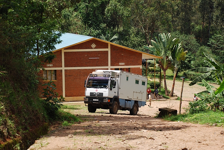 Obelix verl&auml;sst den &Uuml;bernachtungsplatz im Peace Guesthouse in Cyangugu (Ruanda)